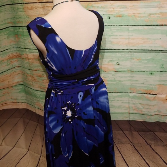 Maggie London blue flower dress - Picture 4 of 5